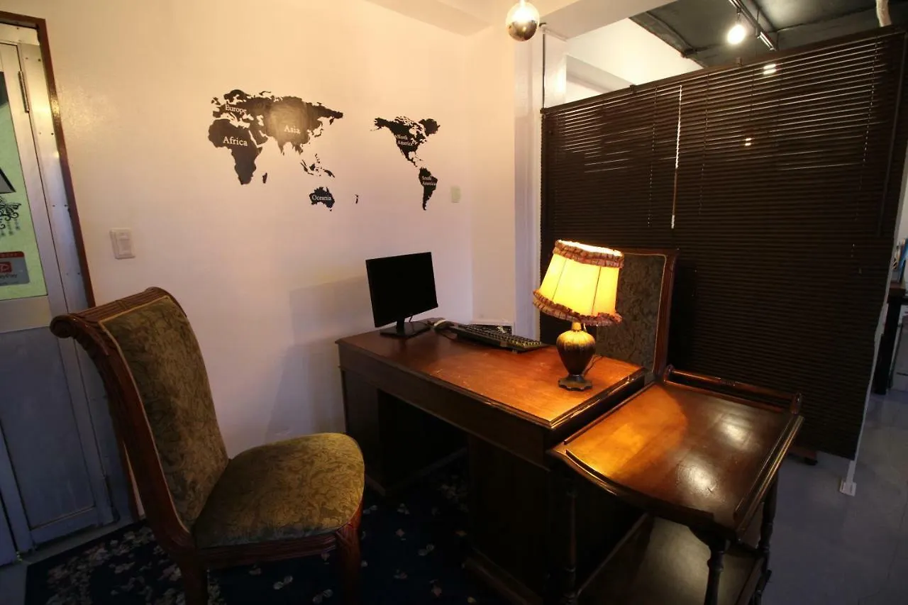 Universal Point House Osaka Apartment